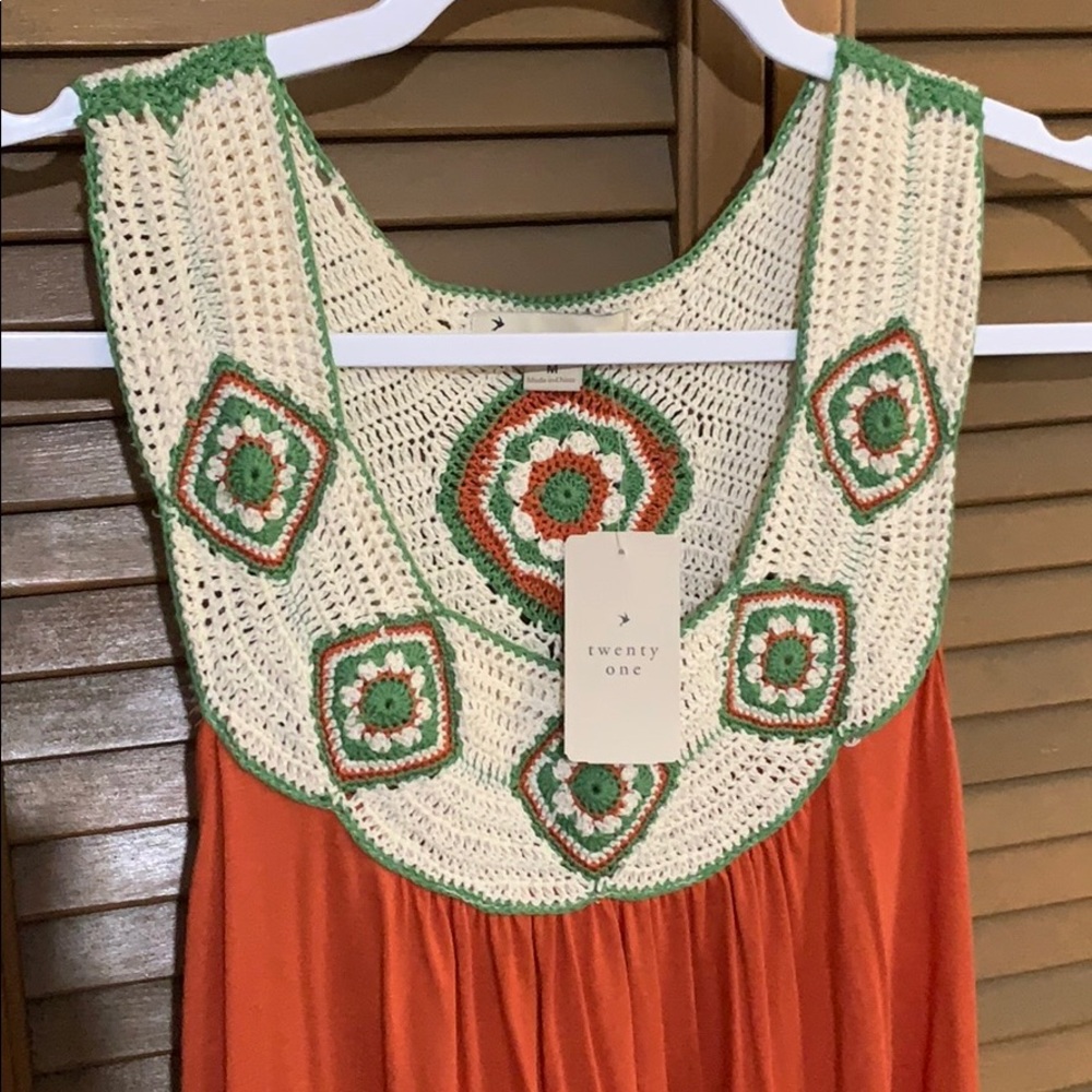 Dress - Picture 2 of 4